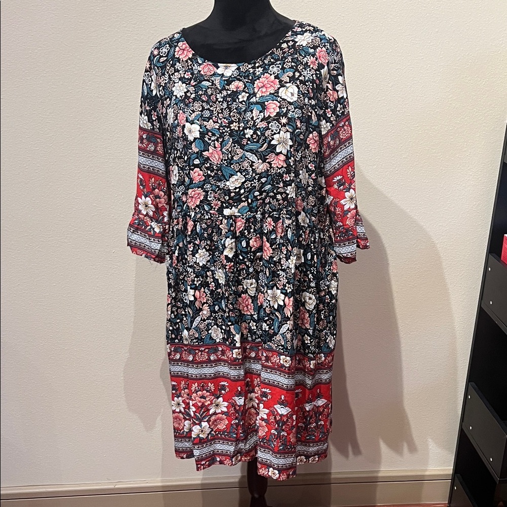 Elegant Floral Midi Dress in Red and Black